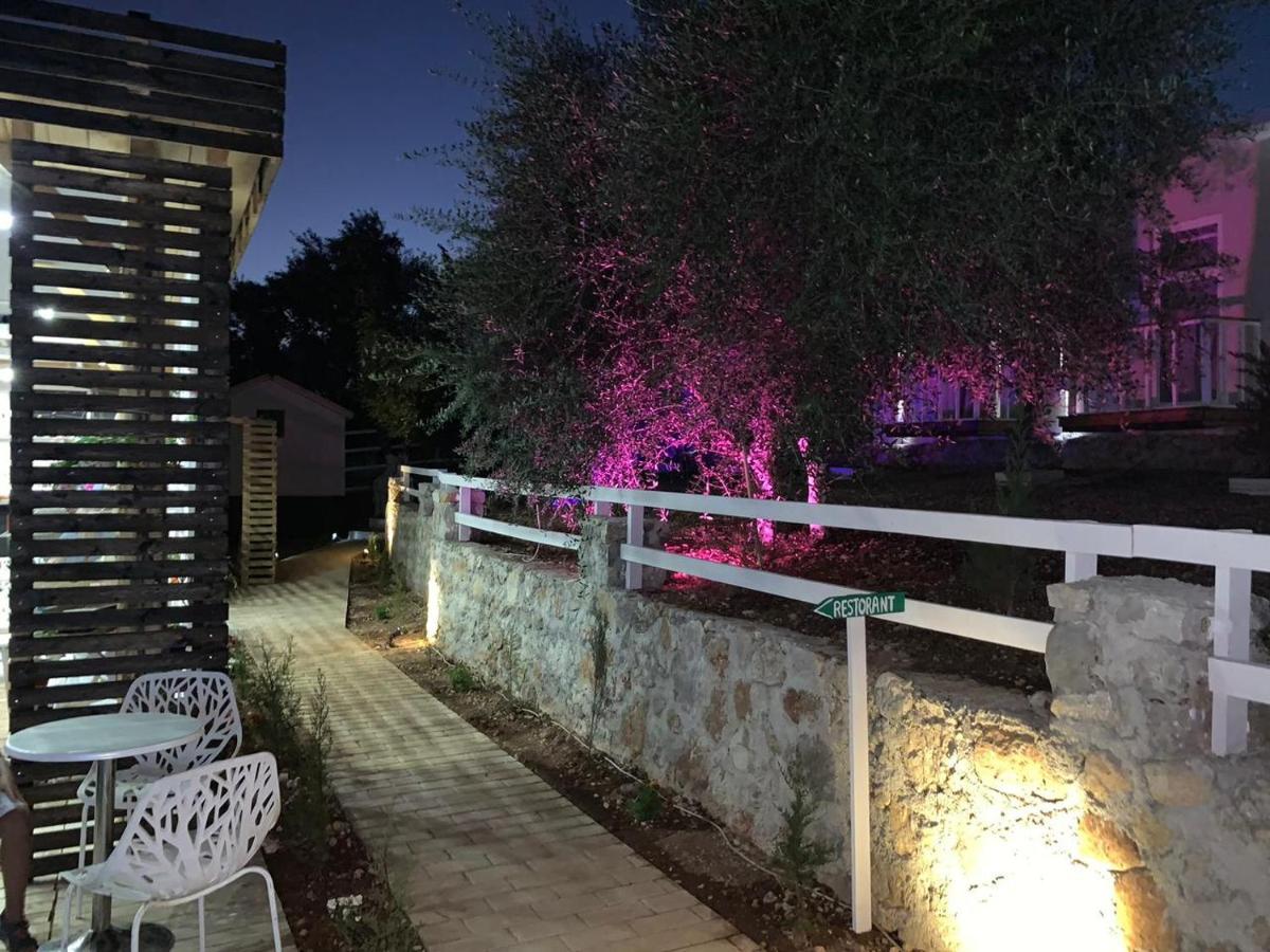 Albanian Garden Otel Gjilek Dış mekan fotoğraf